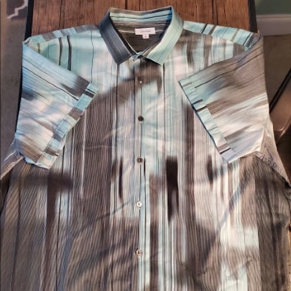 Calvin Klein men’s button up shirt